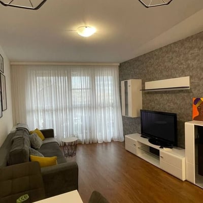 Vermietung einer geräumigen 2-Zimmer-Wohnung, Stadtteil Briz, Varna, Bulgarien